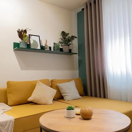 Kiwi 1+1 Apartament Tirana